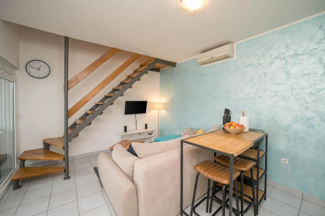 Cozy Apartment Close To The Beach And City Centre Umag