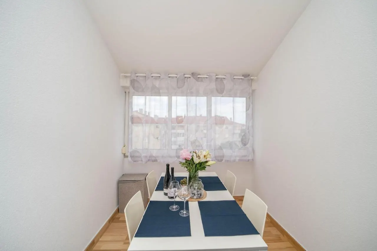 Cozy Apartment Close To The Beach And City Centre Umag 0*,